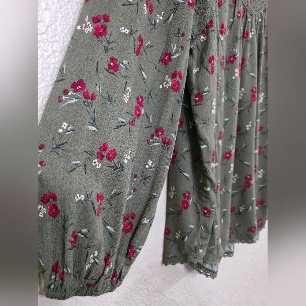 Mason & Belle Floral Embroidered Green Blouse - Picture 4 of 9